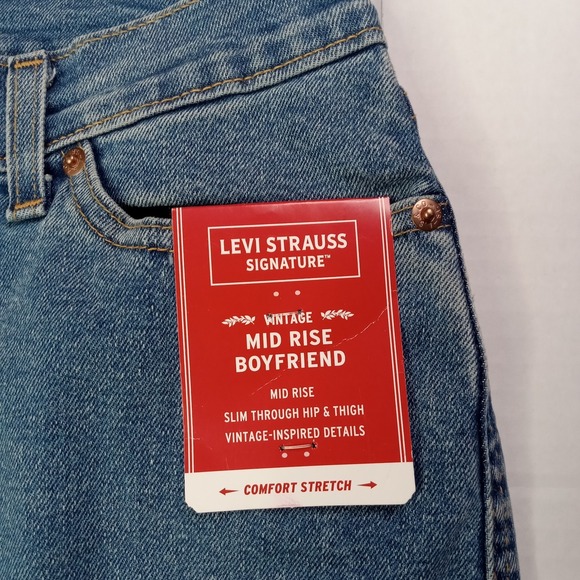 Levi Strauss Women's Mid Rise Boyfriend Jeans Sz 2 26x26 Blue Dark Wash Stretch - Picture 6 of 11